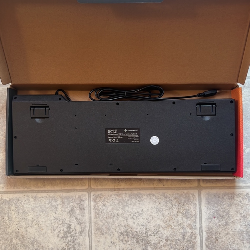 CyberPowerPC : Brand New! Keyboard with LED - Picture 5 of 8